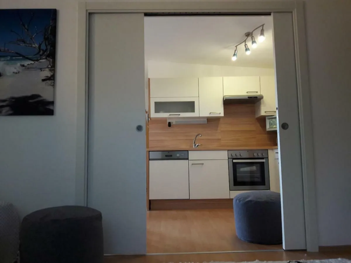 בית נופש וינה Bungalow At Lake Alte Donau אוסטריה